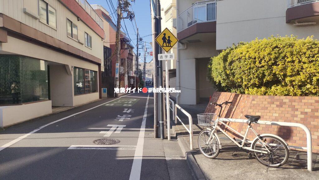 警視庁池袋警察署｜天気の子 聖地巡礼マップ【東京・池袋/目白編】